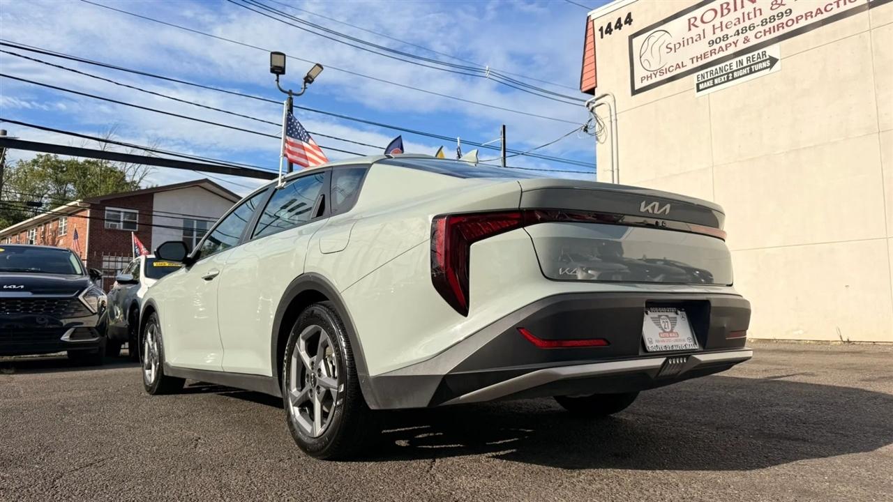 Kia K4 LXS 2025
