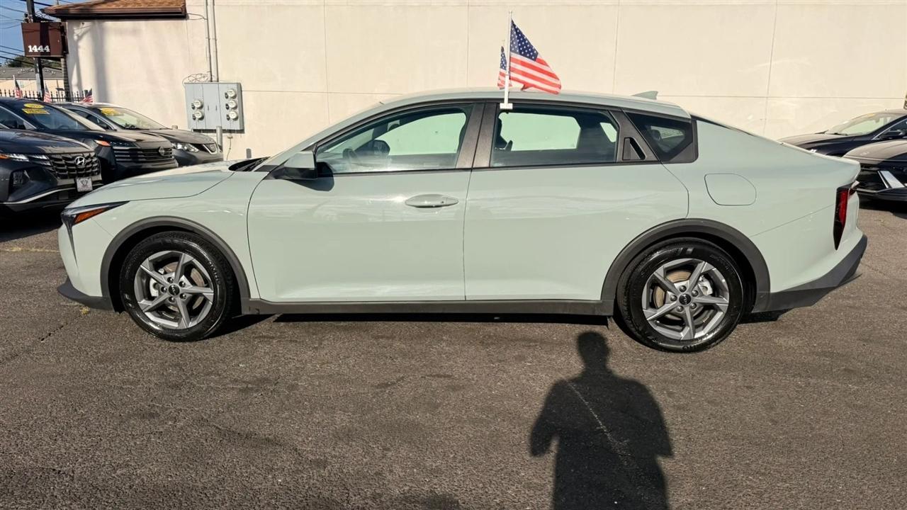 Kia K4 LXS 2025
