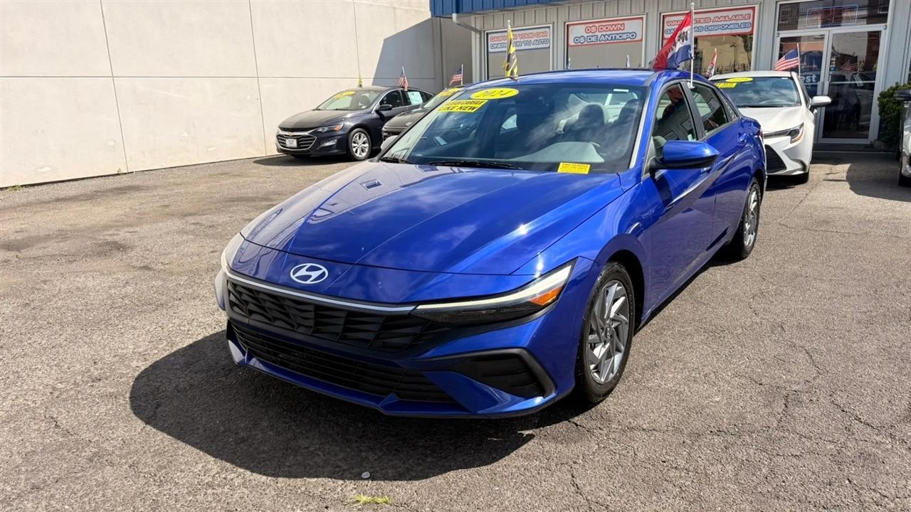 Hyundai Elantra SEL 2024