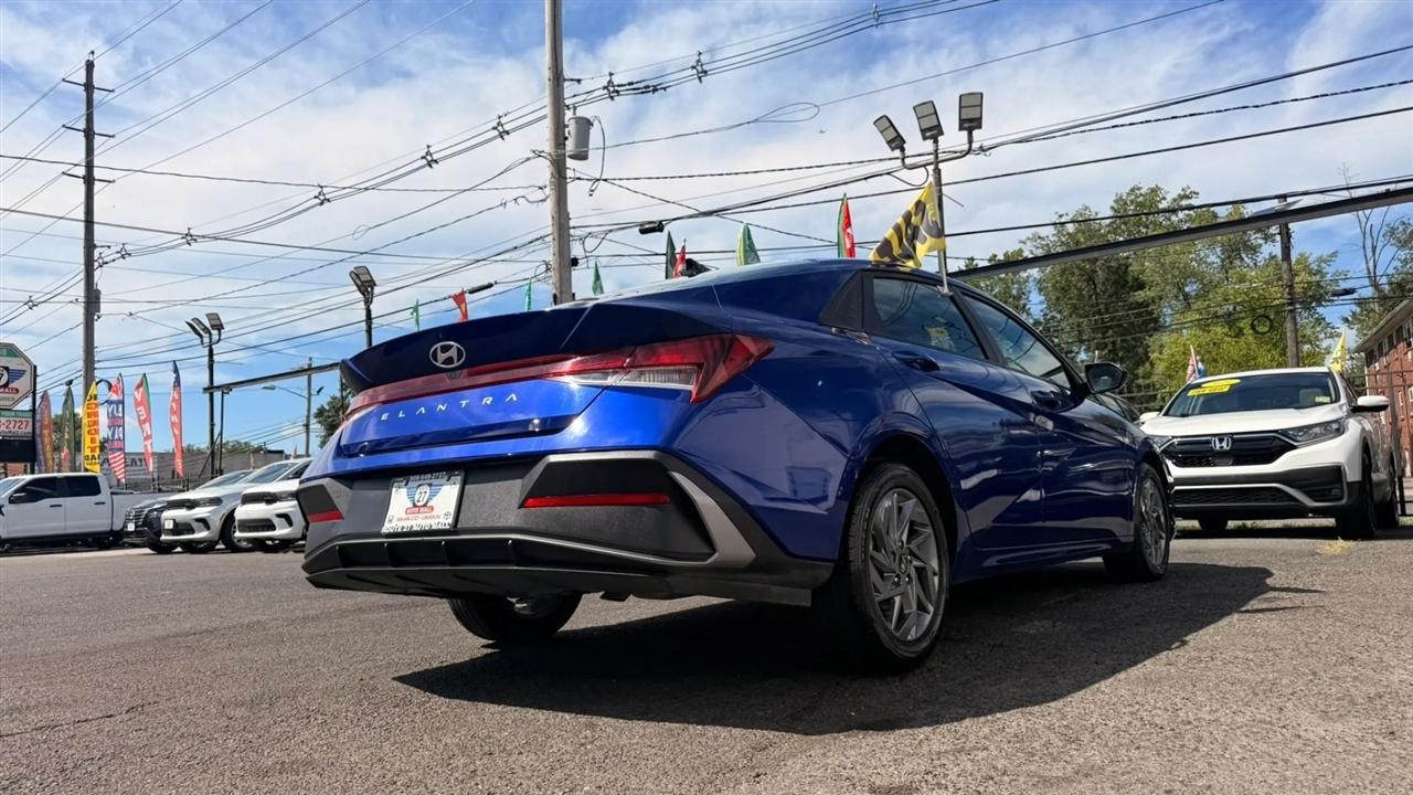 Hyundai Elantra SEL 2024