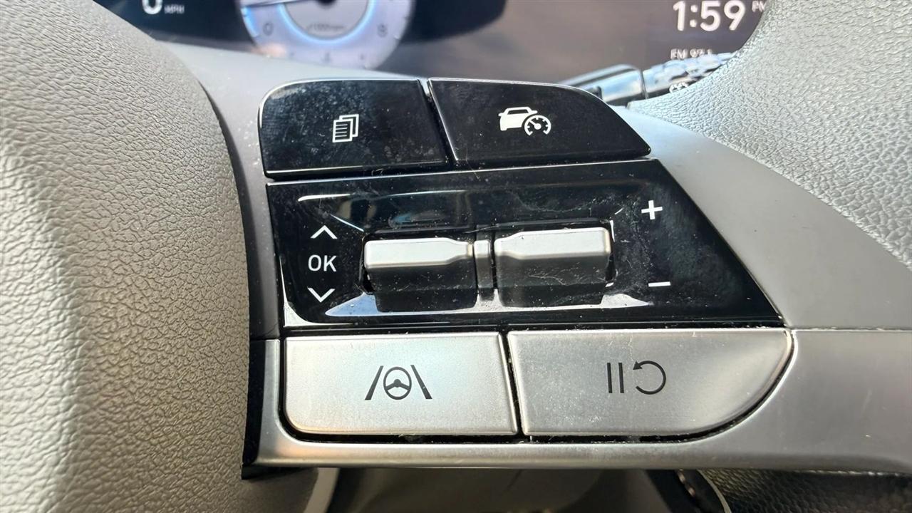 Hyundai Elantra SEL 2024