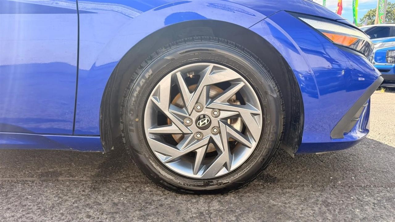 Hyundai Elantra SEL 2024