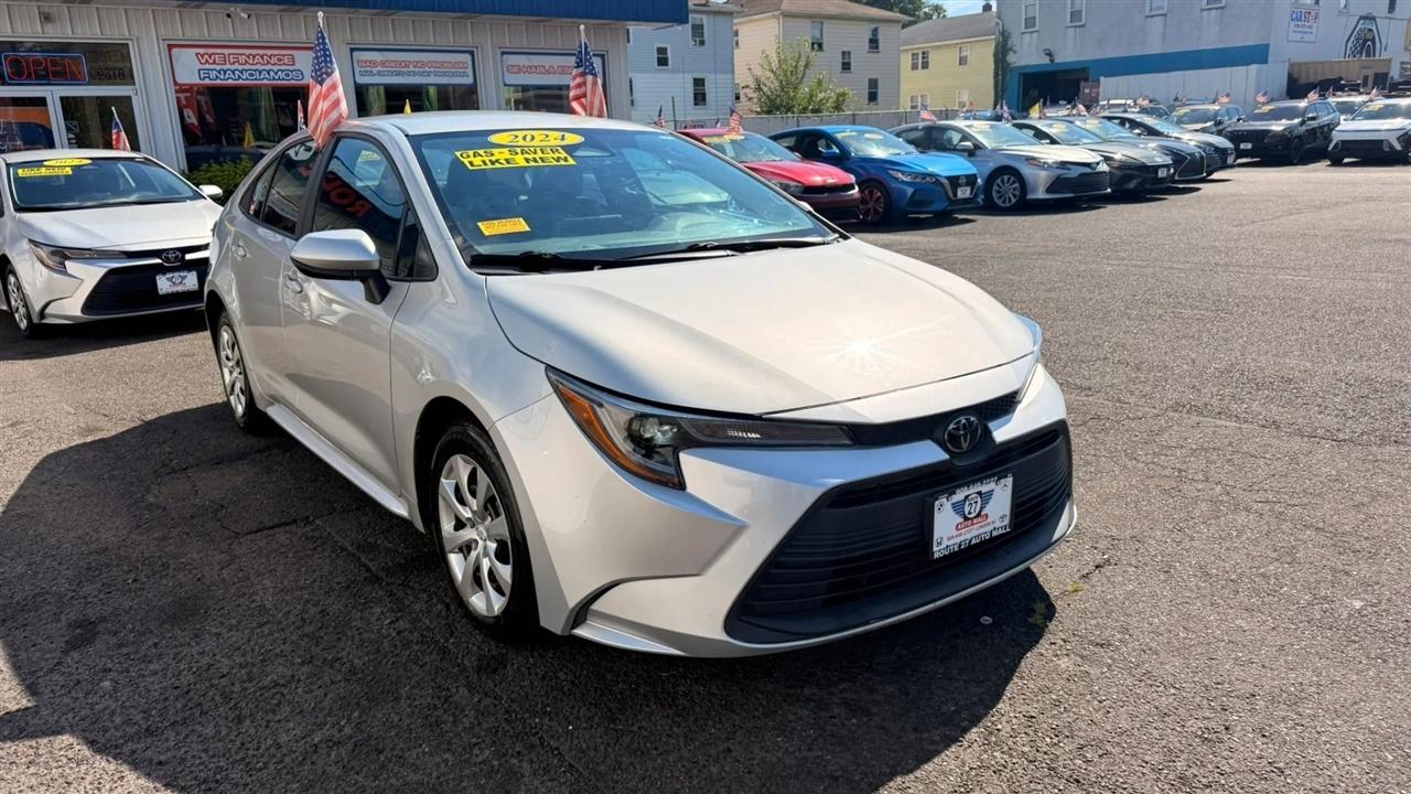 Toyota Corolla LE 2024