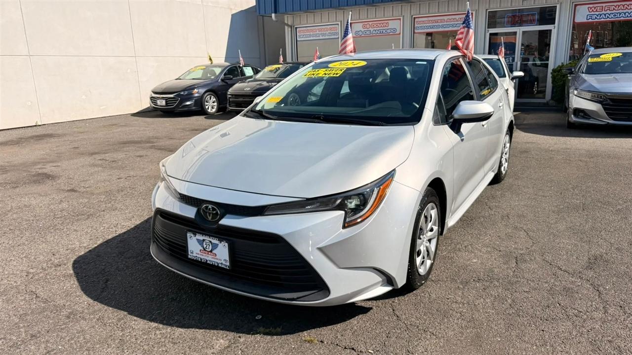 Toyota Corolla LE 2024