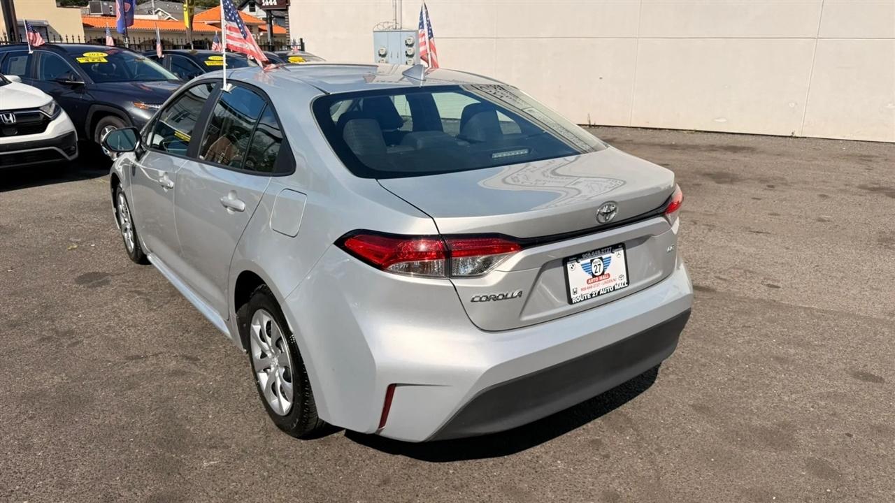 Toyota Corolla LE 2024