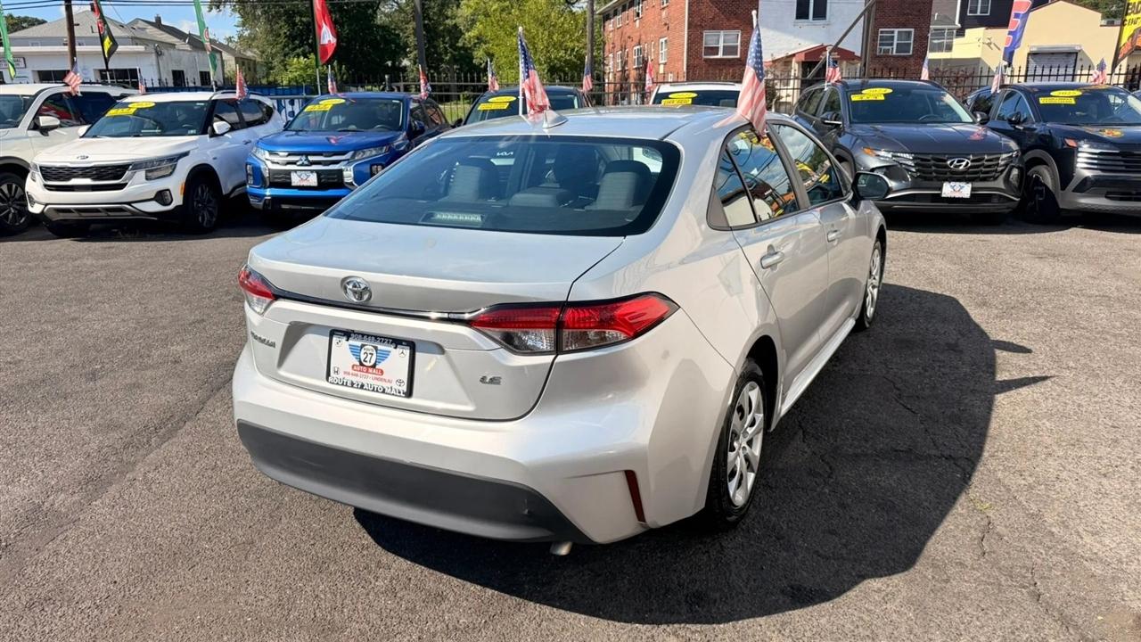 Toyota Corolla LE 2024
