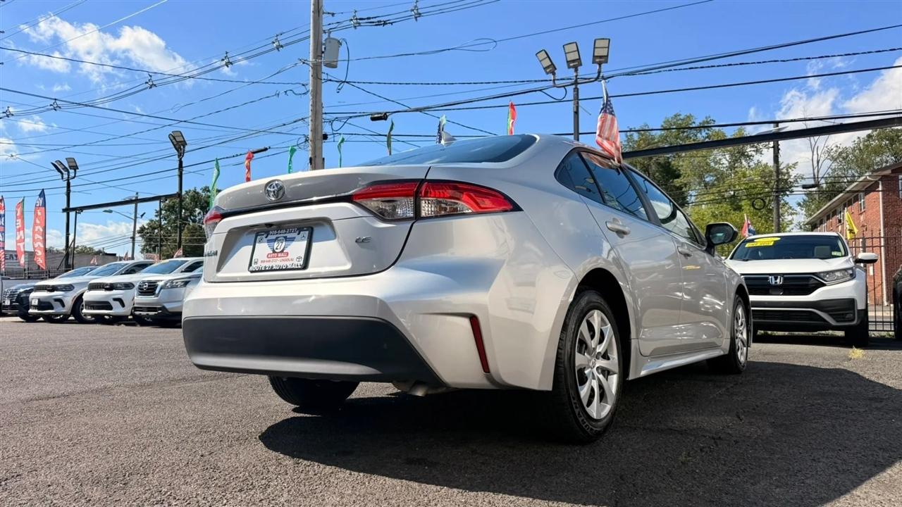 Toyota Corolla LE 2024