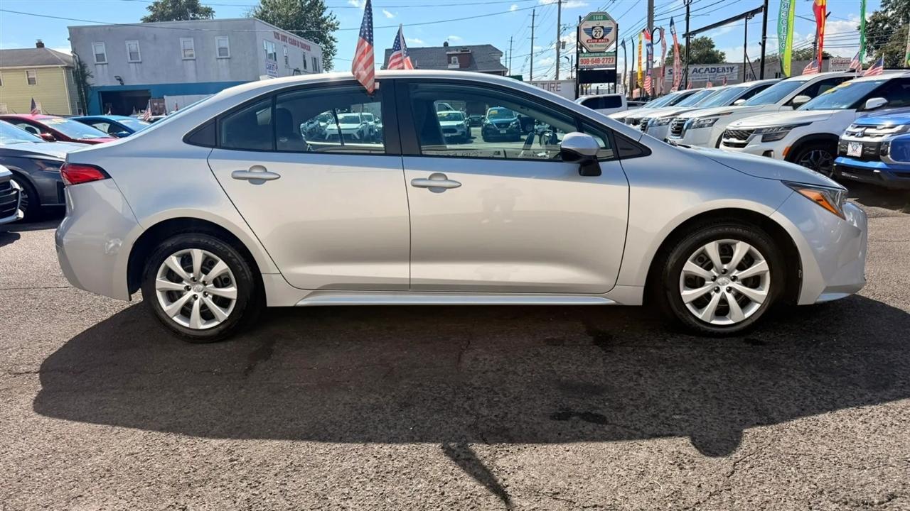 Toyota Corolla LE 2024