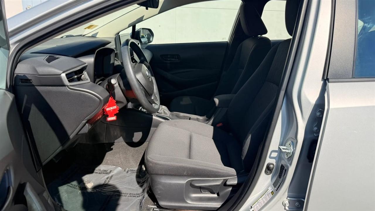 Toyota Corolla LE 2024