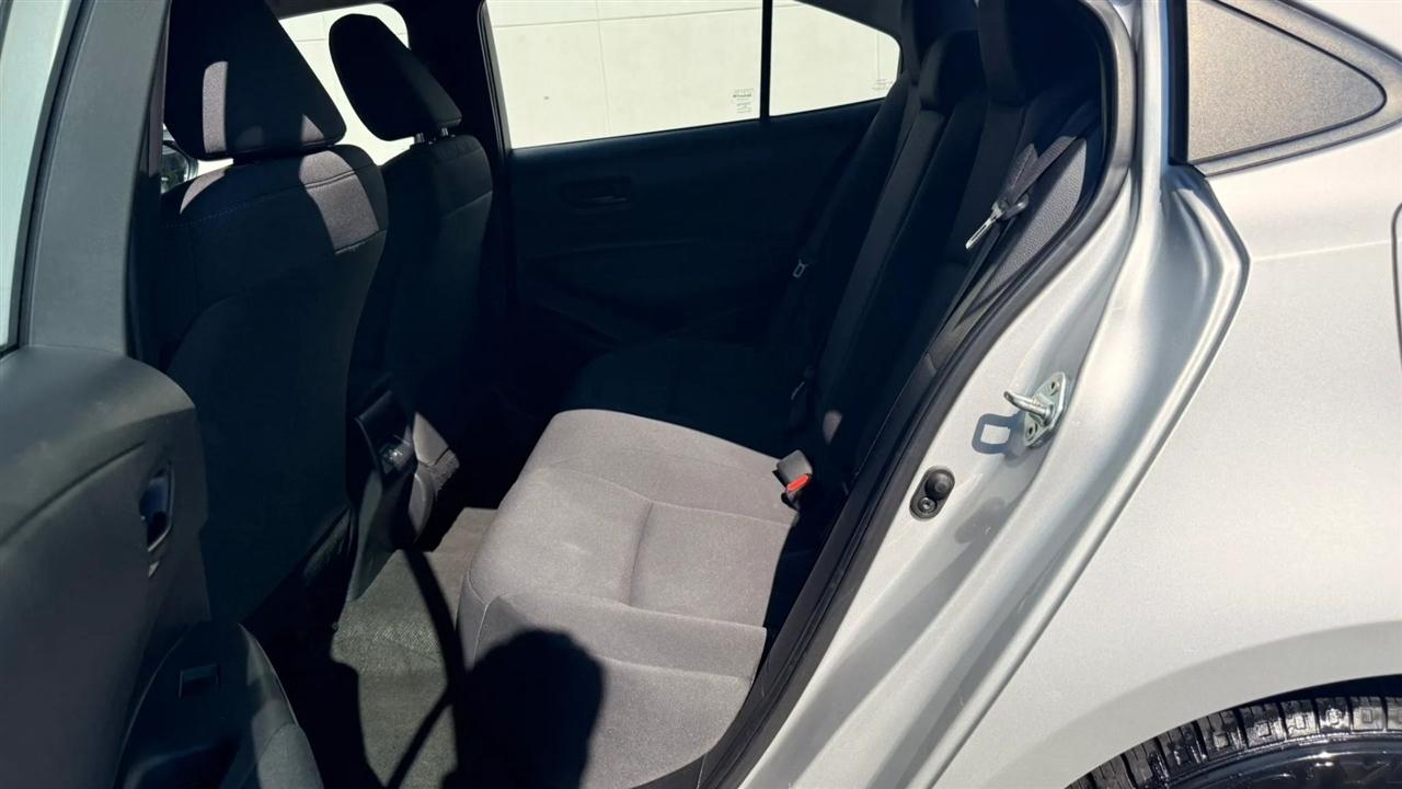 Toyota Corolla LE 2024