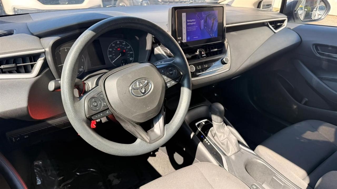 Toyota Corolla LE 2024