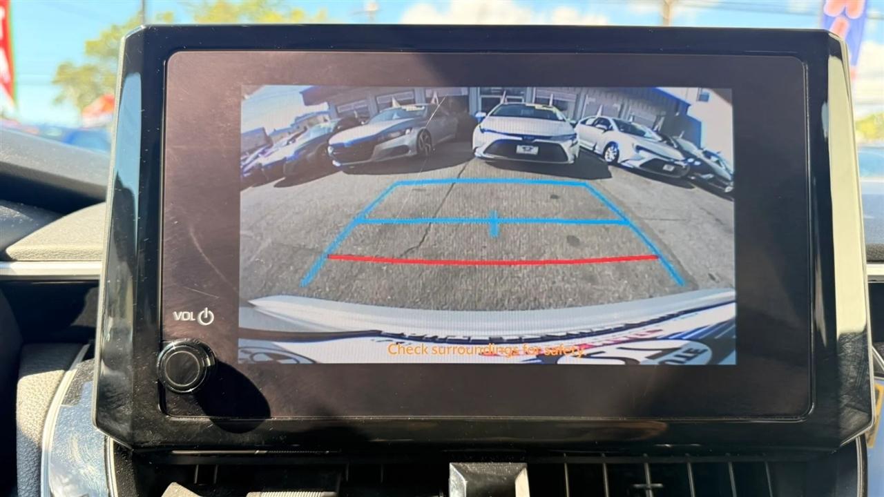 Toyota Corolla LE 2024