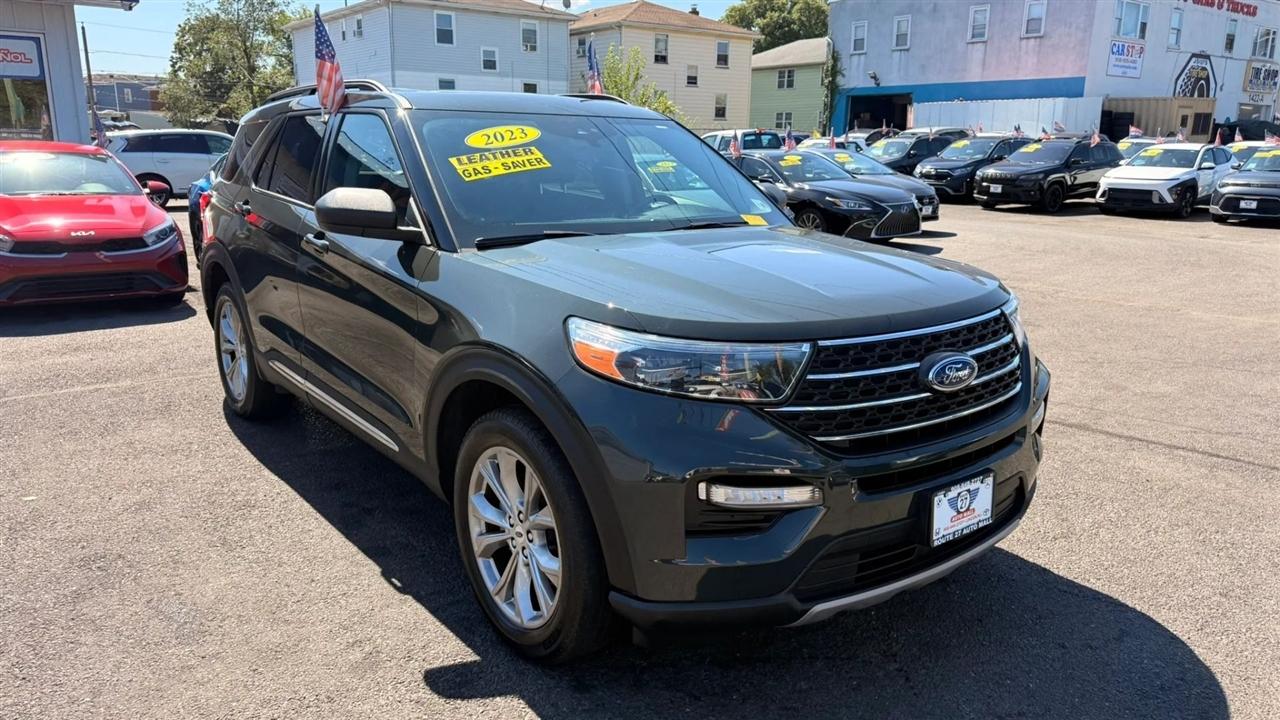 Ford Explorer XLT AWD 2023