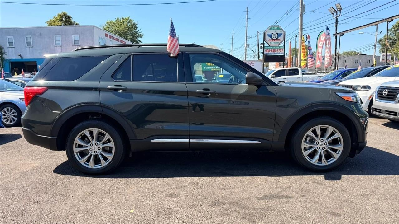 Ford Explorer XLT AWD 2023