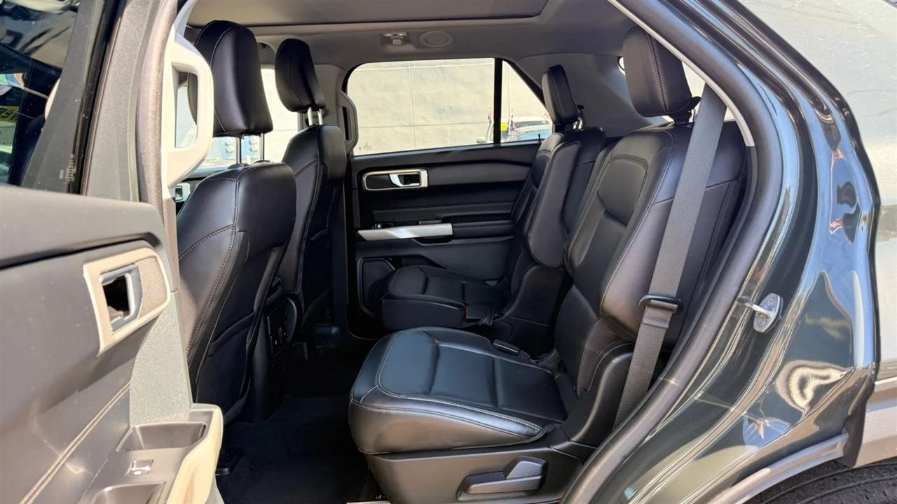 Ford Explorer XLT AWD 2023
