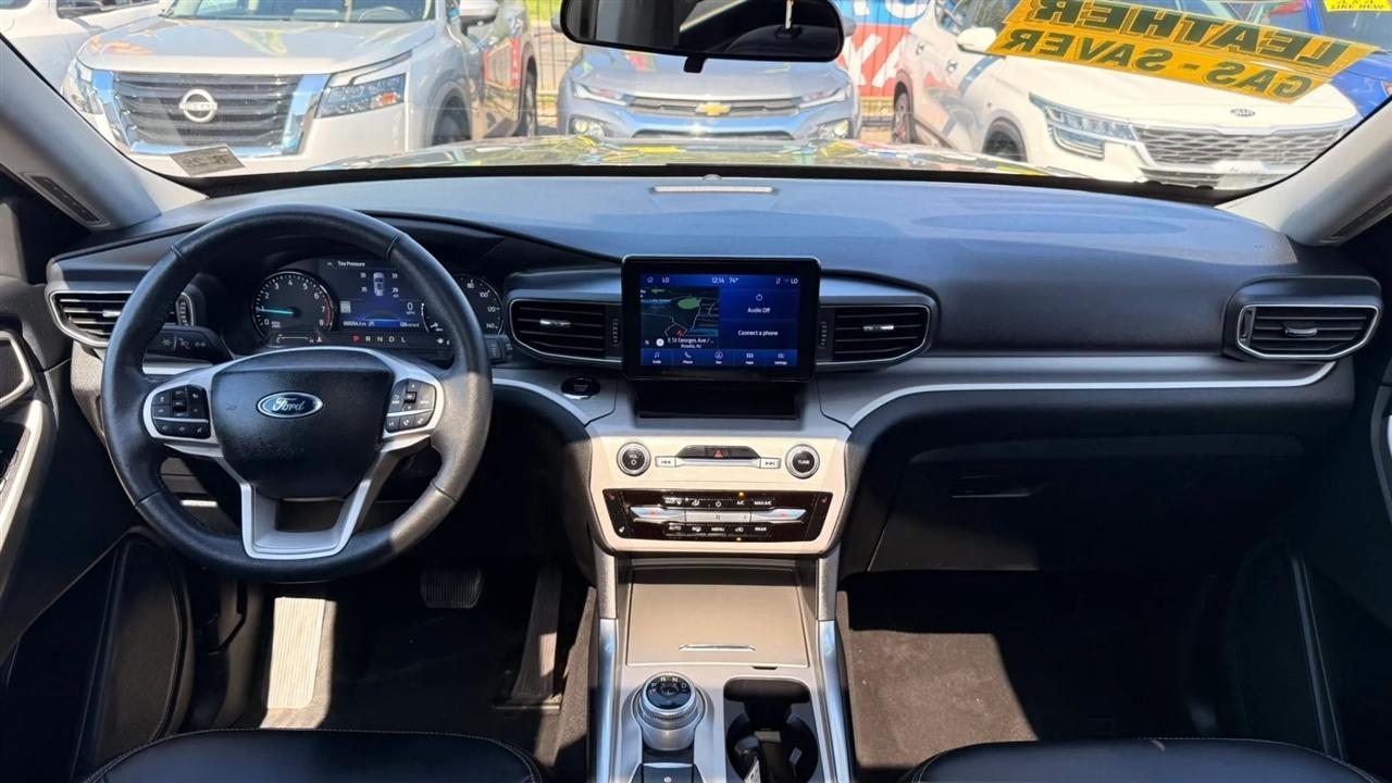 Ford Explorer XLT AWD 2023