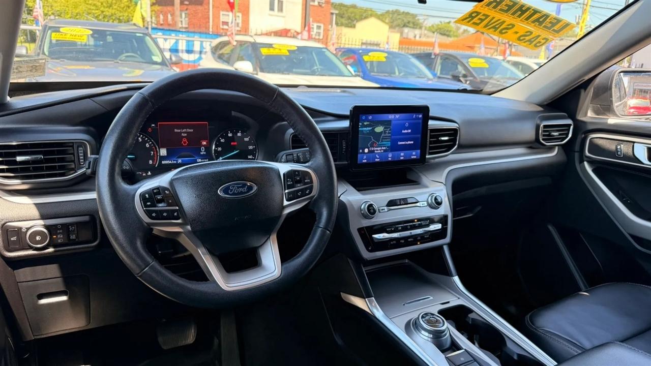 Ford Explorer XLT AWD 2023