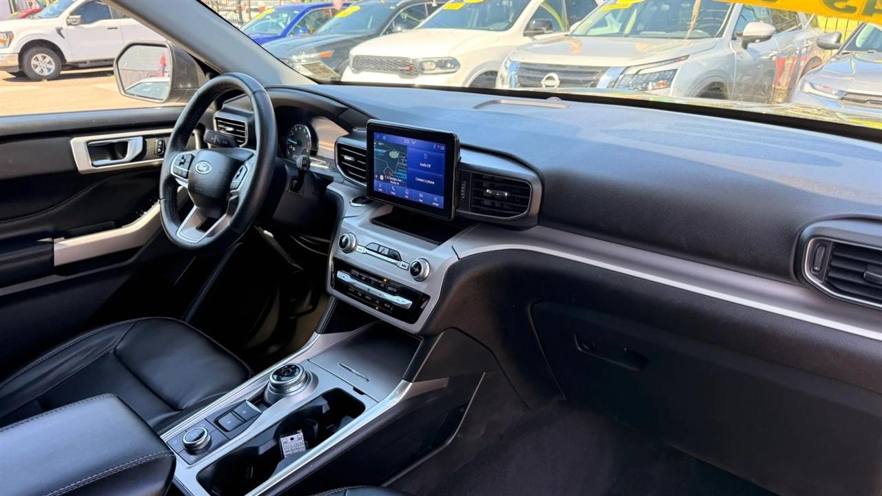 Ford Explorer XLT AWD 2023