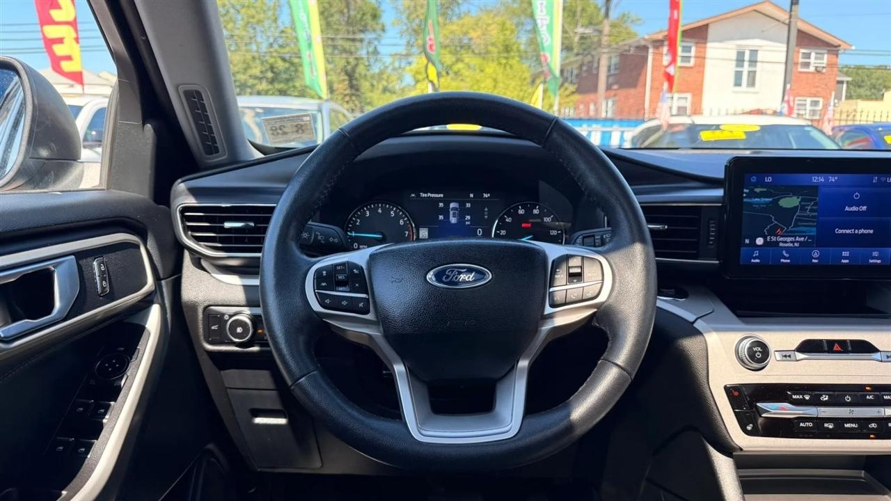 Ford Explorer XLT AWD 2023