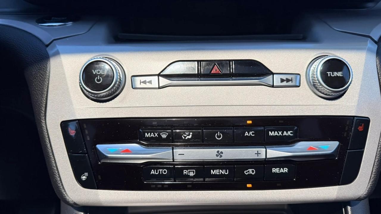 Ford Explorer XLT AWD 2023