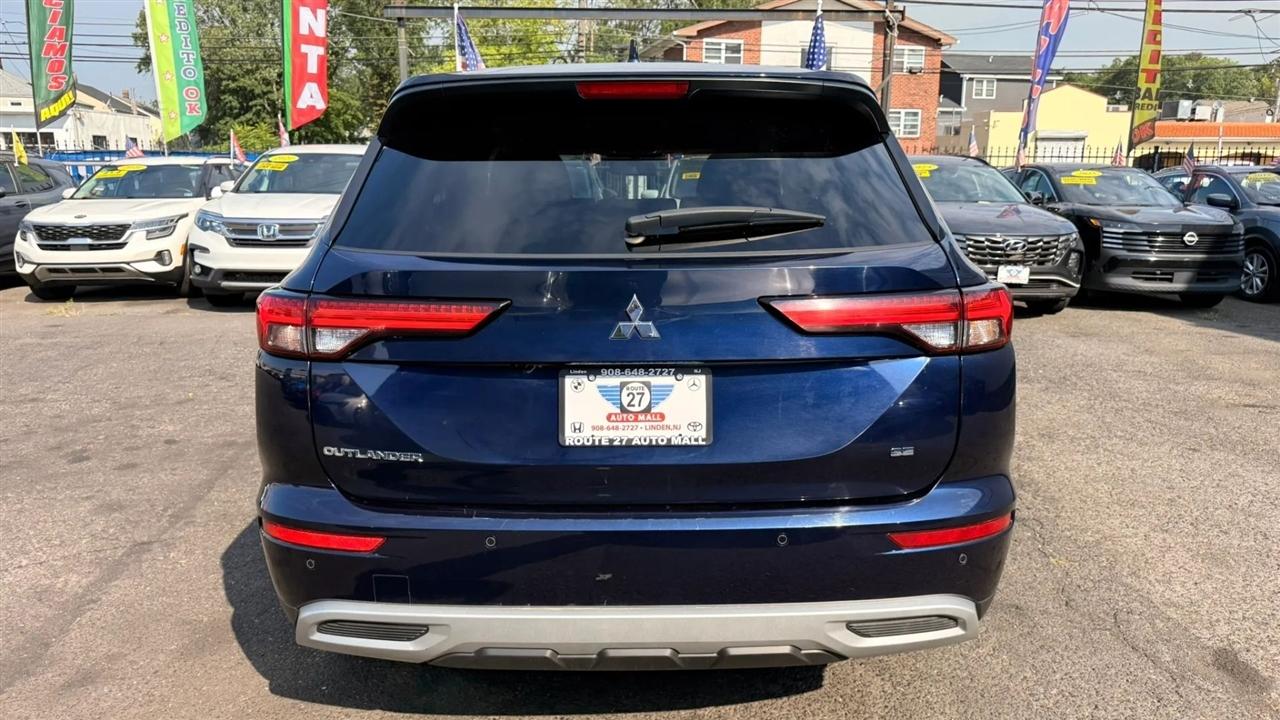 Mitsubishi Outlander SE 2WD 2024