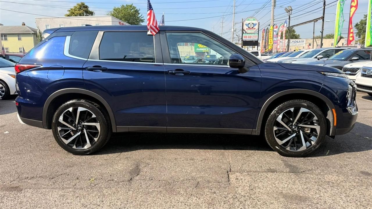 Mitsubishi Outlander SE 2WD 2024