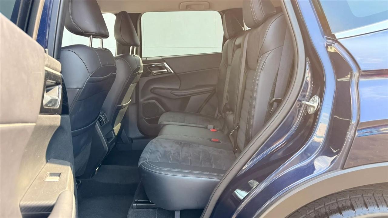Mitsubishi Outlander SE 2WD 2024