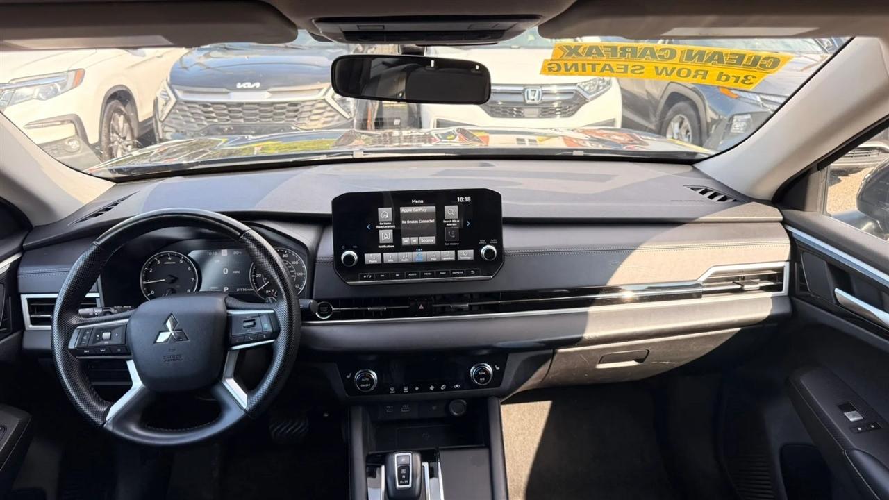 Mitsubishi Outlander SE 2WD 2024