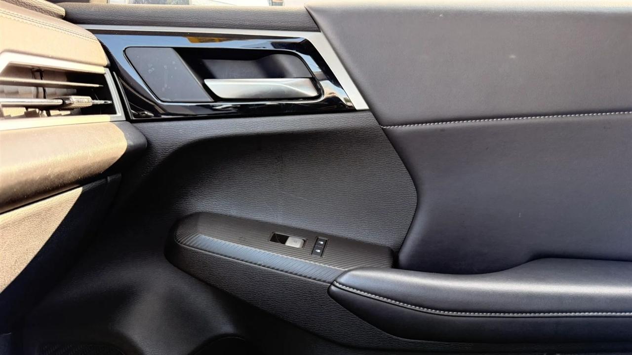 Mitsubishi Outlander SE 2WD 2024