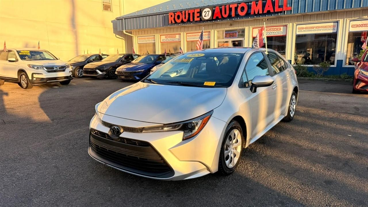 Toyota Corolla LE 2024