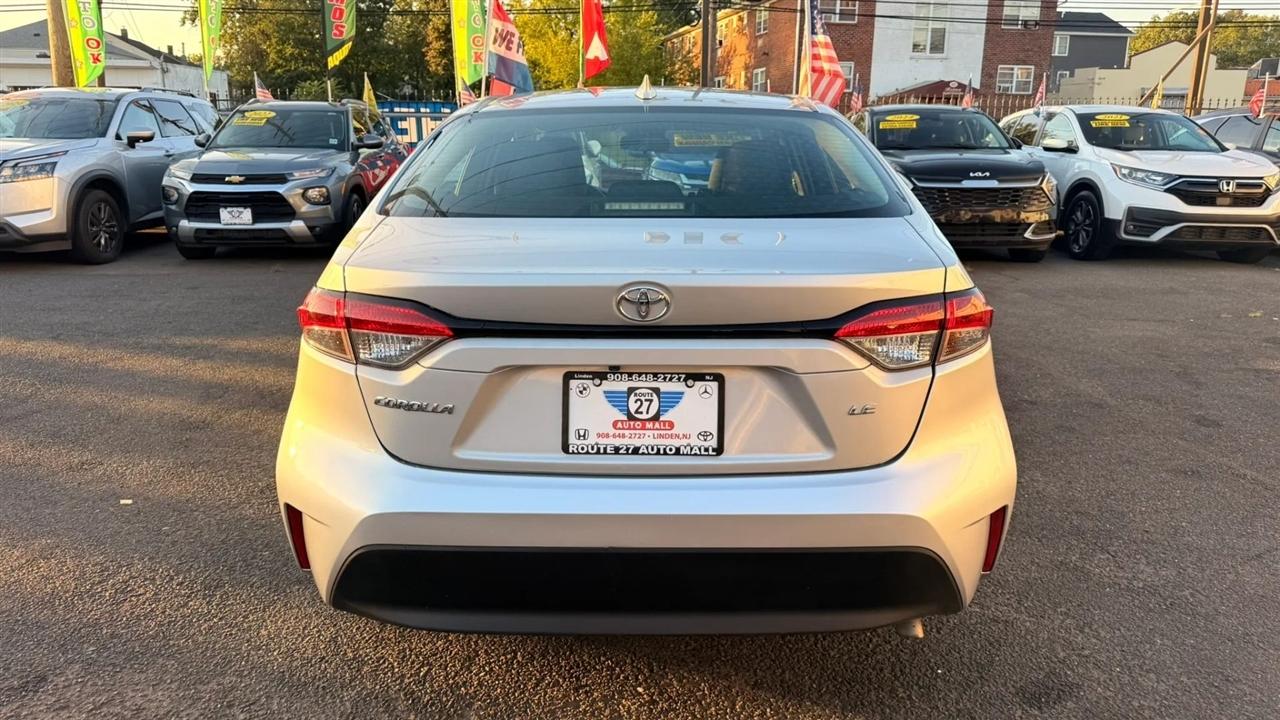 Toyota Corolla LE 2024