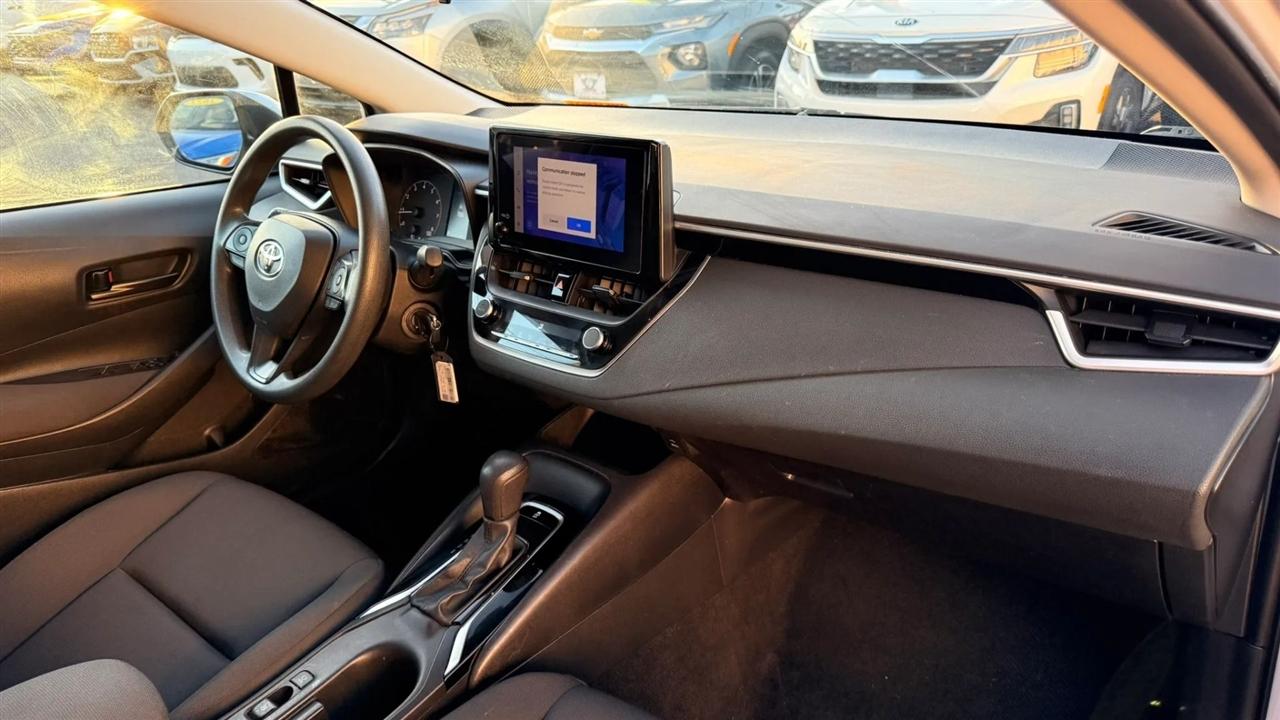 Toyota Corolla LE 2024