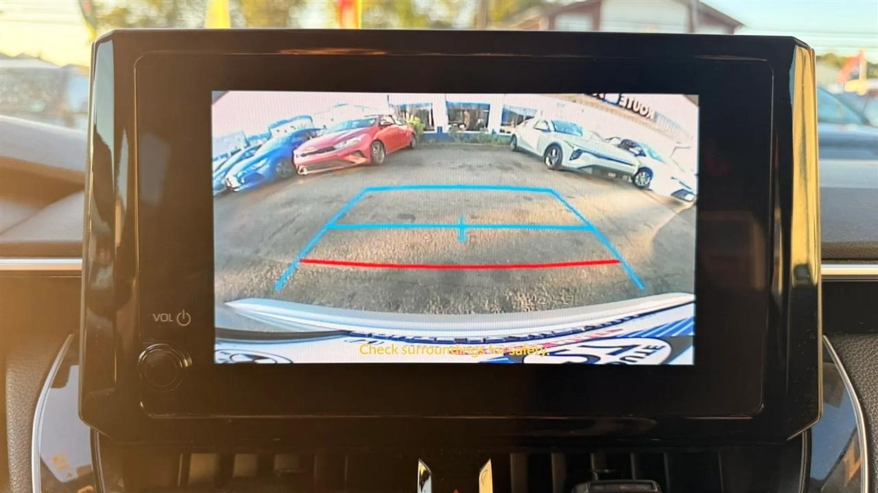 Toyota Corolla LE 2024