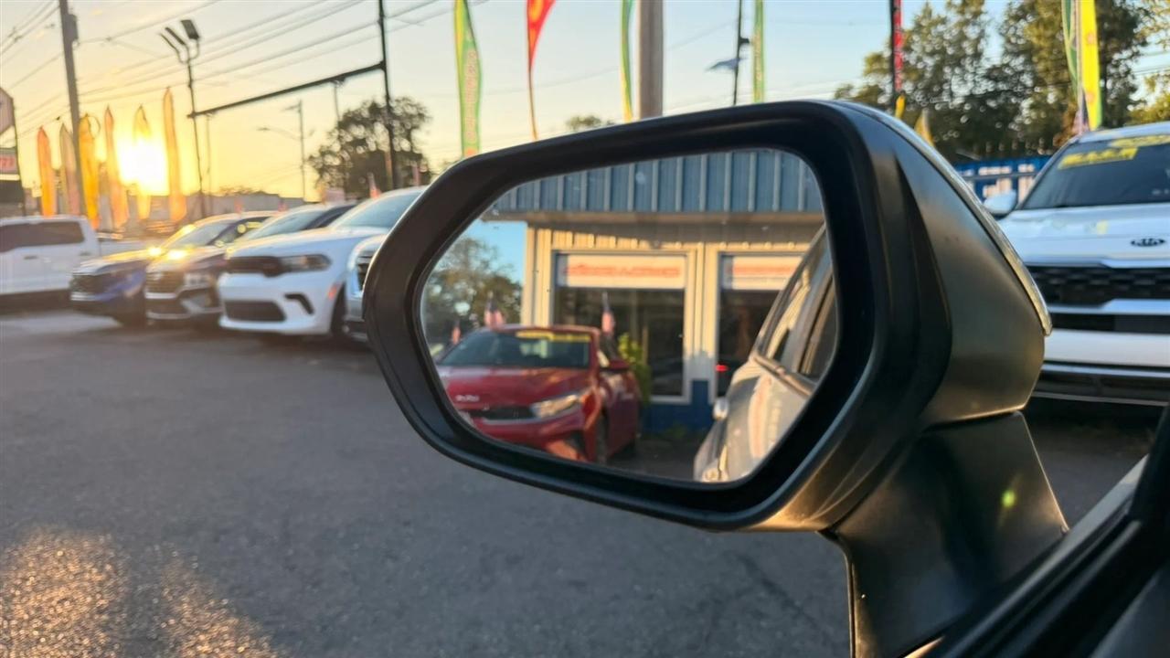 Toyota Corolla LE 2024