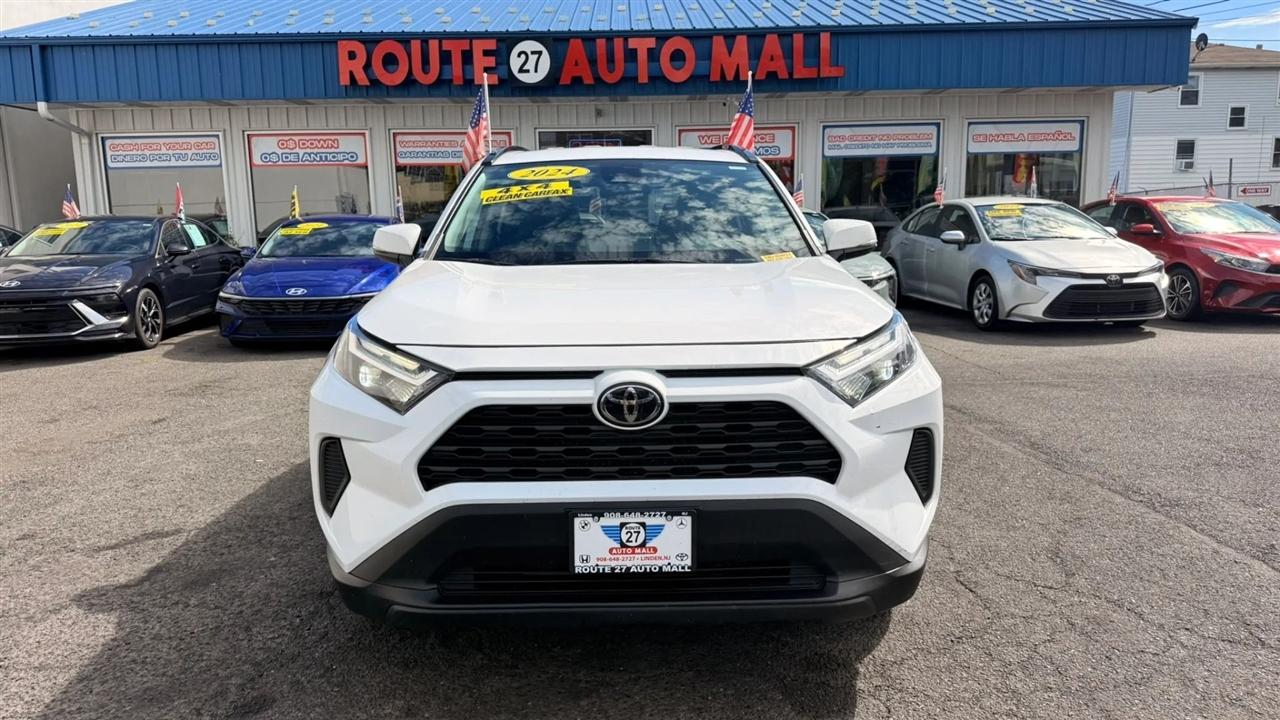 Toyota RAV4 XLE 2024