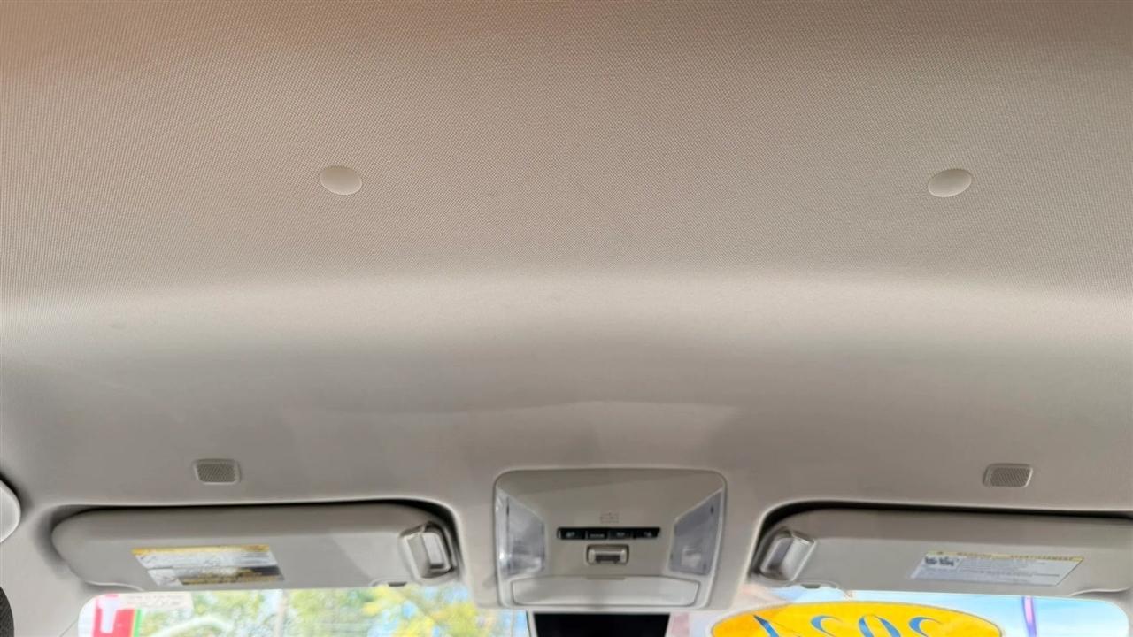 Toyota RAV4 XLE 2024