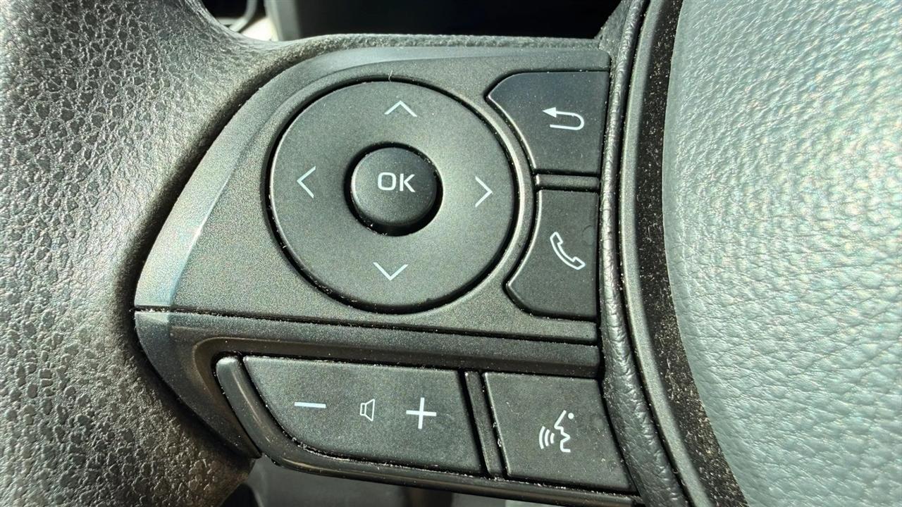 Toyota RAV4 XLE 2024