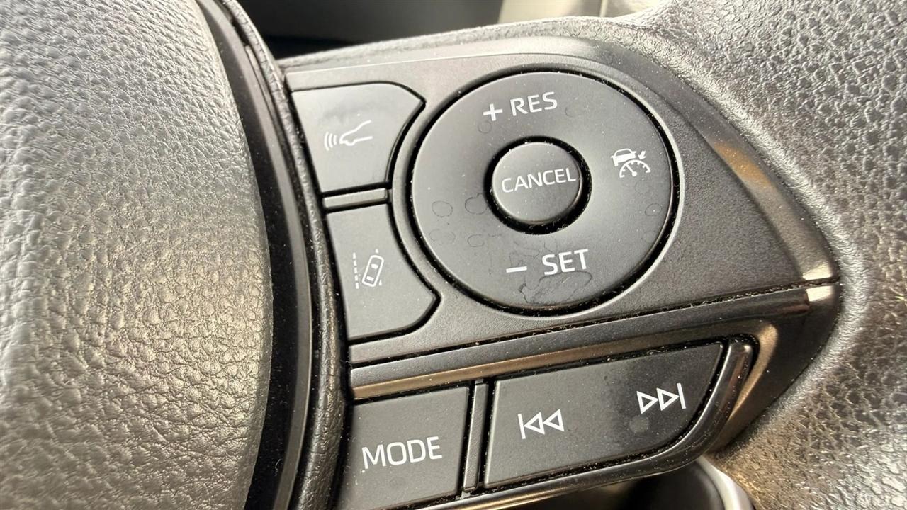 Toyota RAV4 XLE 2024