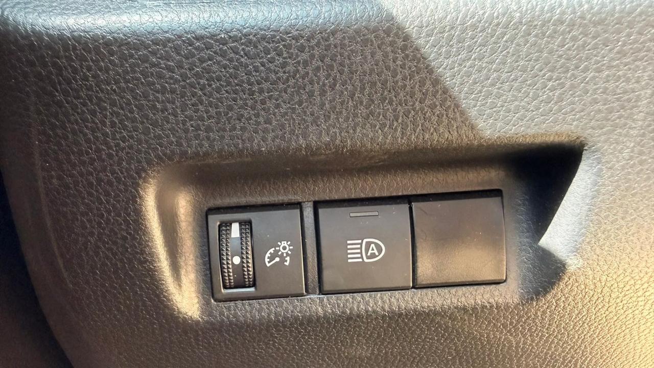 Toyota RAV4 XLE 2024
