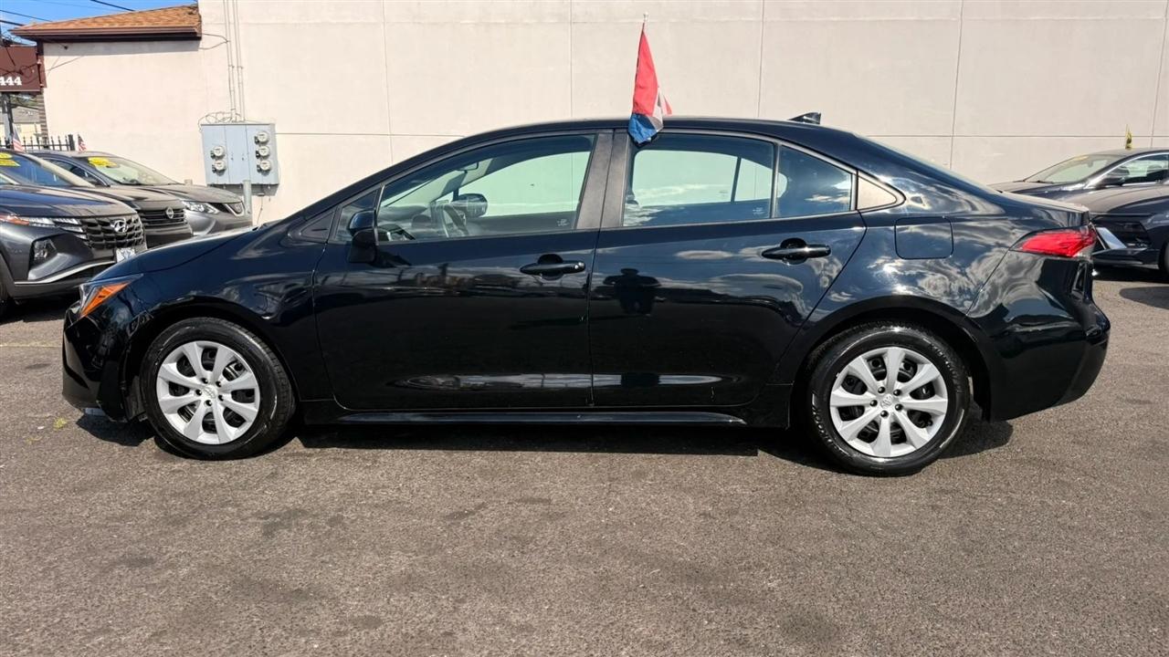 Toyota Corolla LE 2023