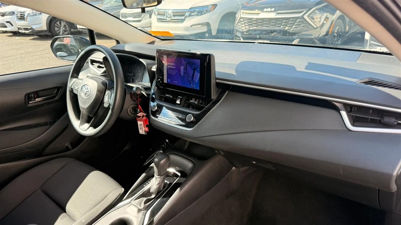 Toyota Corolla LE 2023