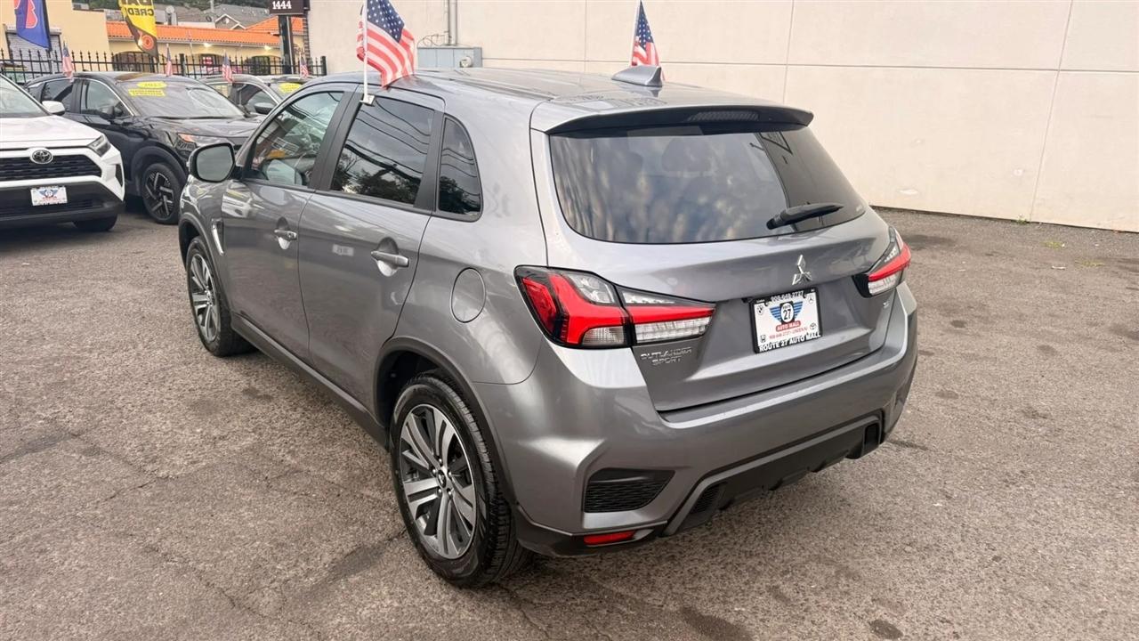 Mitsubishi Outlander Sport 2.0 ES 4WD 2024