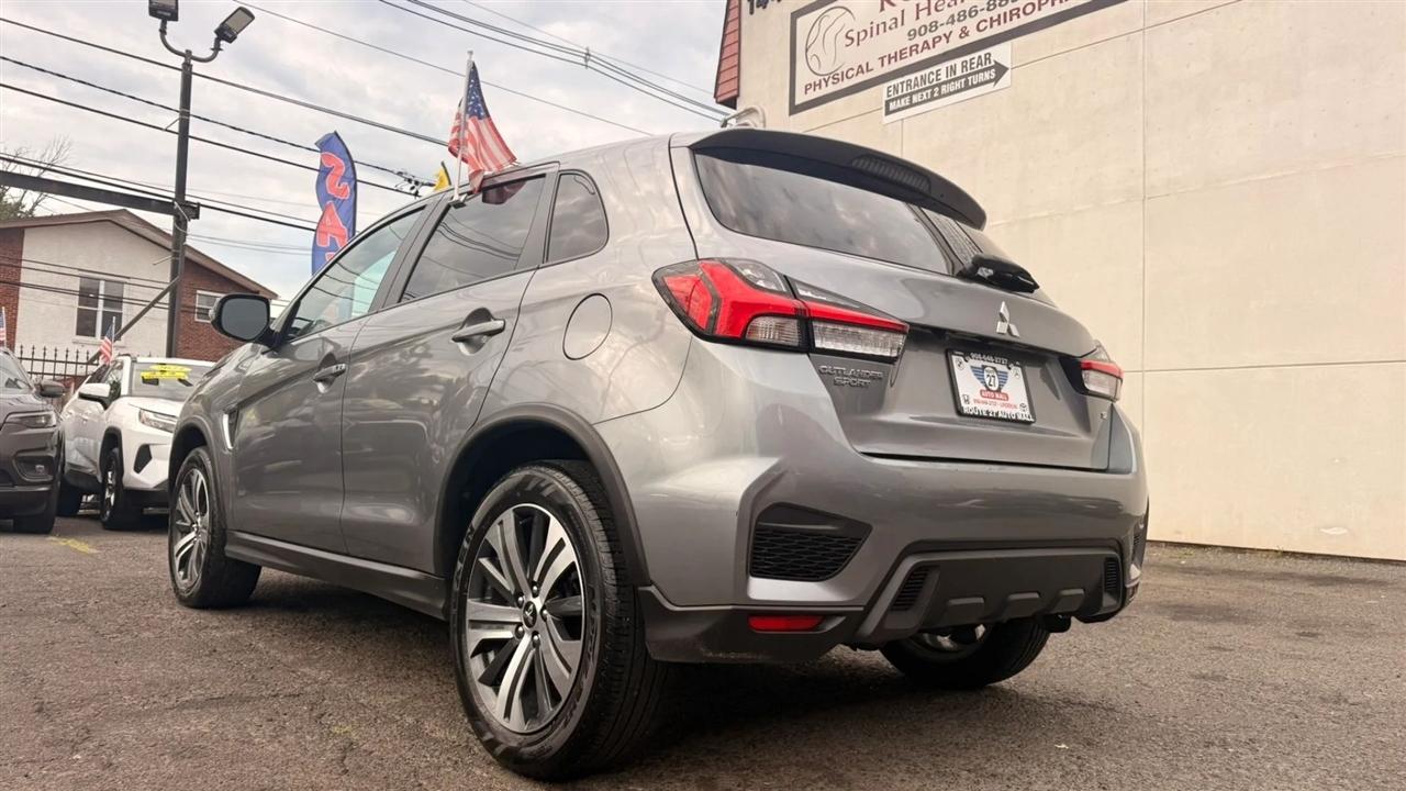 Mitsubishi Outlander Sport 2.0 ES 4WD 2024