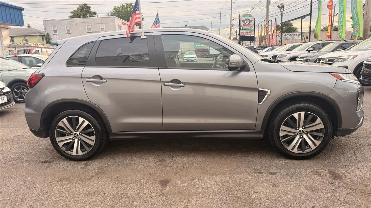 Mitsubishi Outlander Sport 2.0 ES 4WD 2024