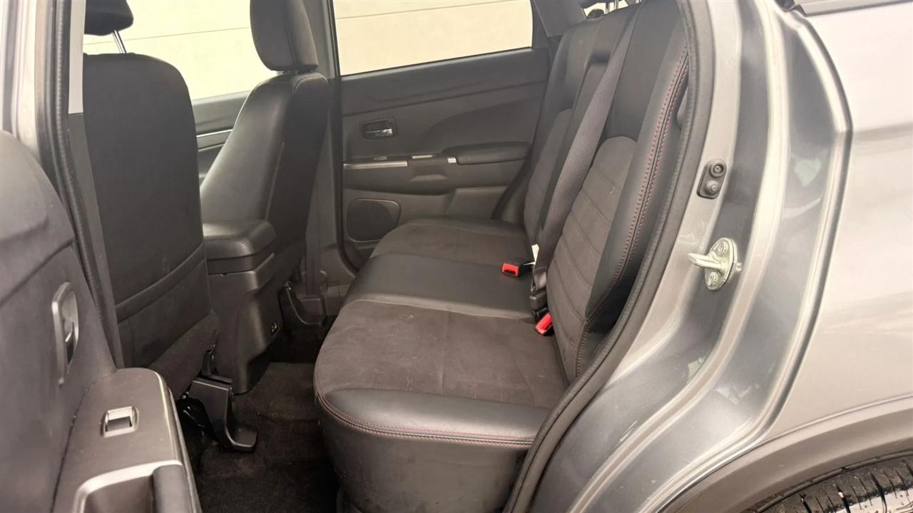 Mitsubishi Outlander Sport 2.0 ES 4WD 2024