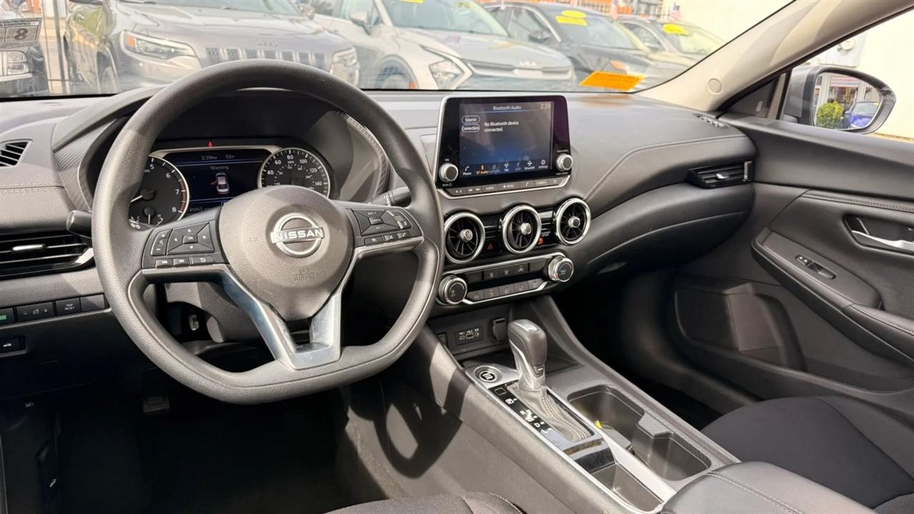 Nissan Sentra SV 2025
