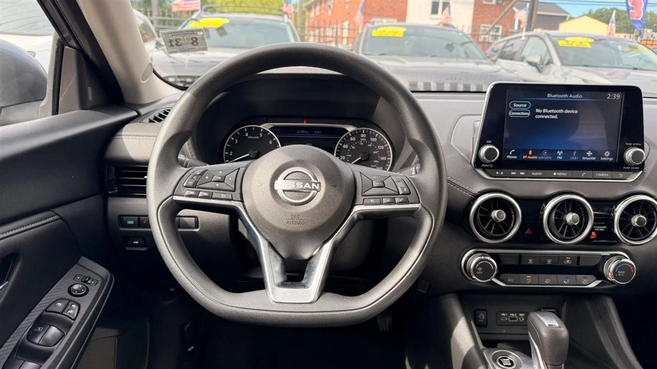 Nissan Sentra SV 2025