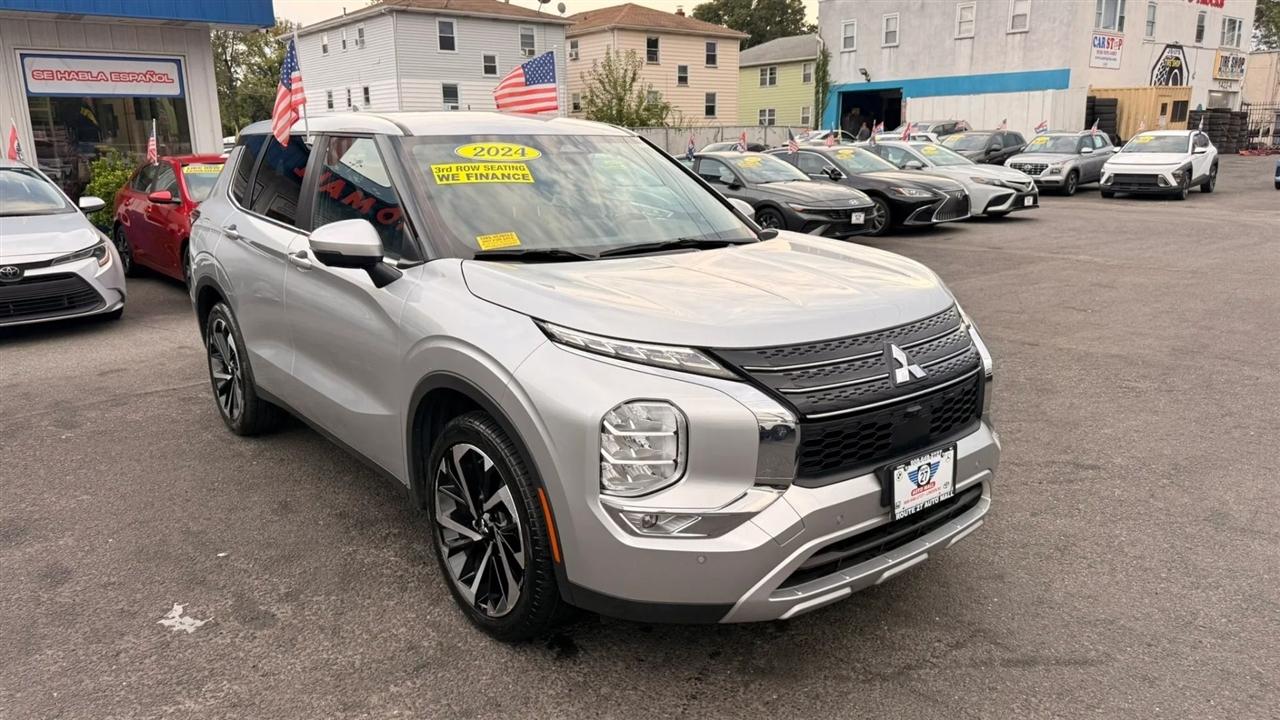 Mitsubishi Outlander SE 2WD 2024
