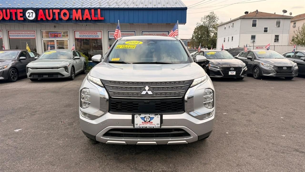 Mitsubishi Outlander SE 2WD 2024