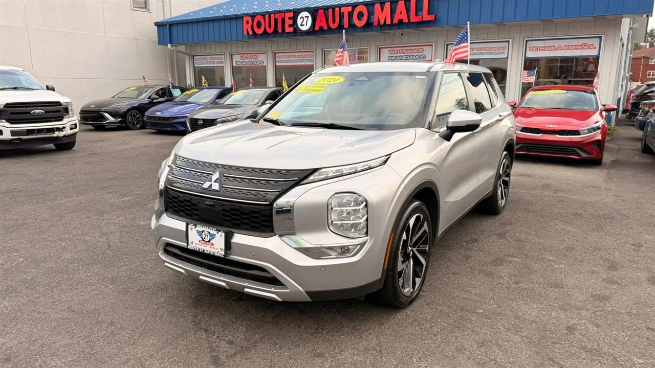 Mitsubishi Outlander SE 2WD 2024